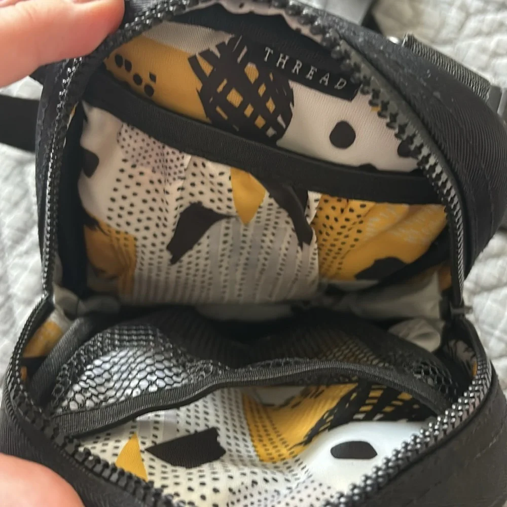 Thread wallet bag - Picture 3 of 3